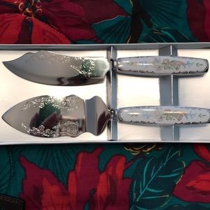 Wedding cake serving set